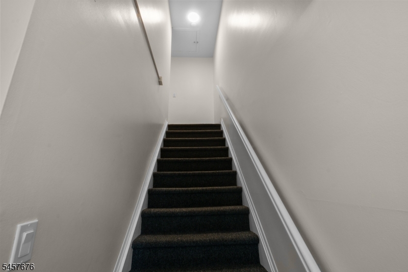 2467 State Route 10 4b Property Photo 28