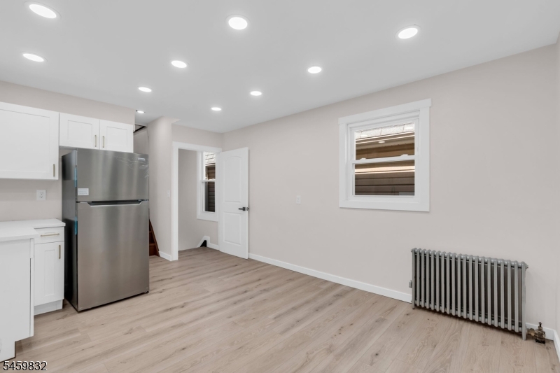 130 19th Ave Property Photo 5