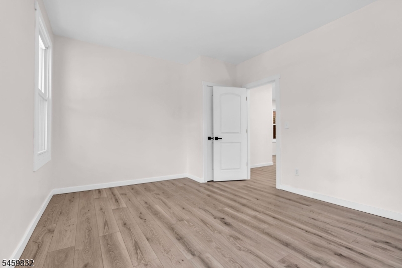 130 19th Ave Property Photo 8