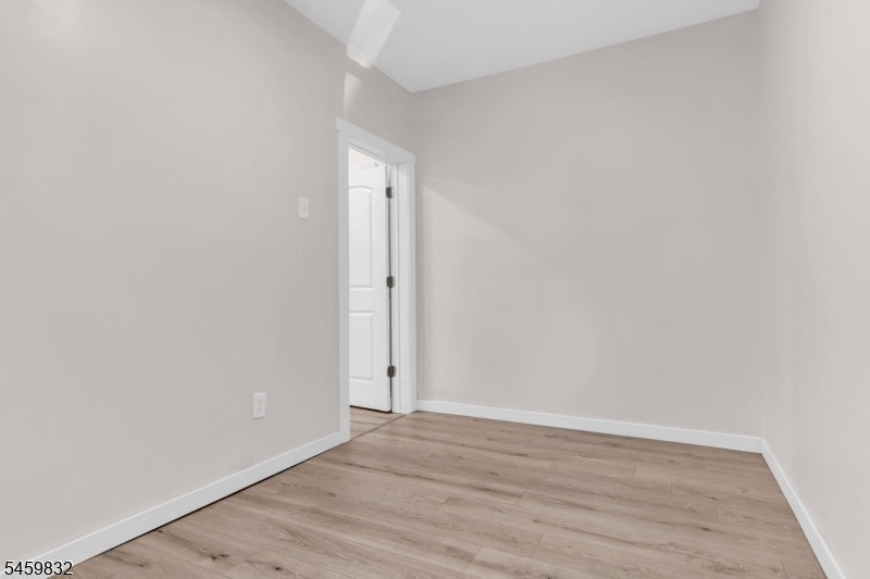 130 19th Ave Property Photo 13