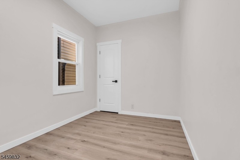 130 19th Ave Property Photo 16