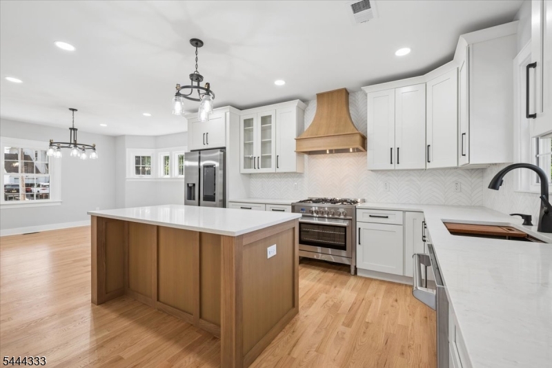 18 Burchfield Ave Property Photo 10