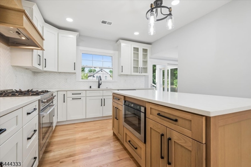 18 Burchfield Ave Property Photo 14