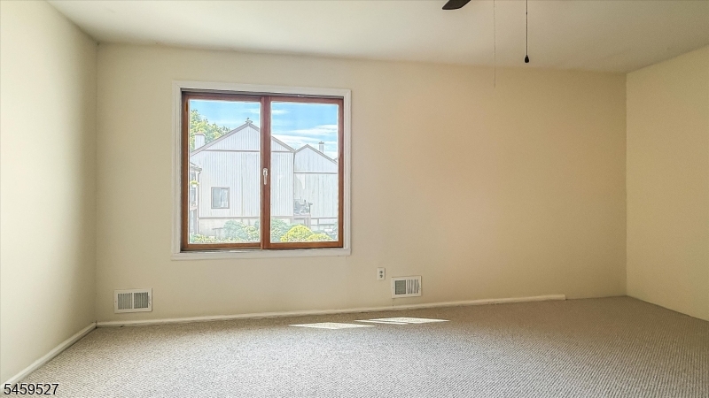 584 Dell Pl 84 Property Photo 21