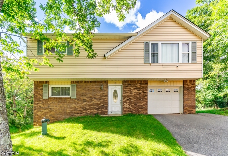 8 Rollins Trl Property Photo 1