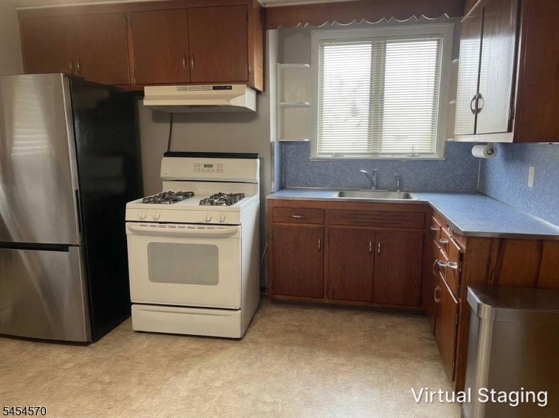 176 Merselis Ave Property Photo 21