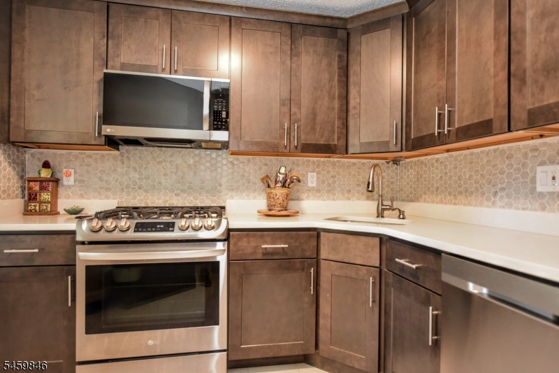 1240 Garrison Ct 1240 Property Photo 5