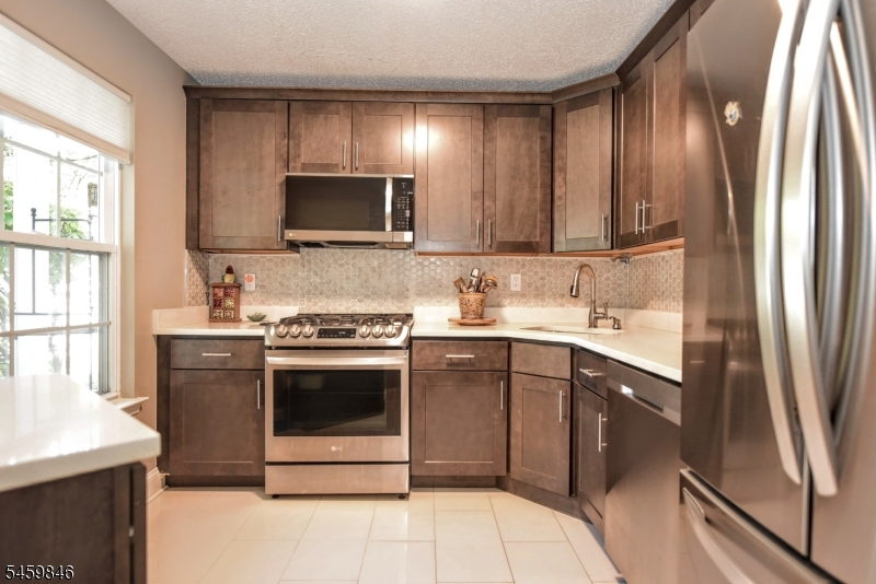 1240 Garrison Ct 1240 Property Photo 6
