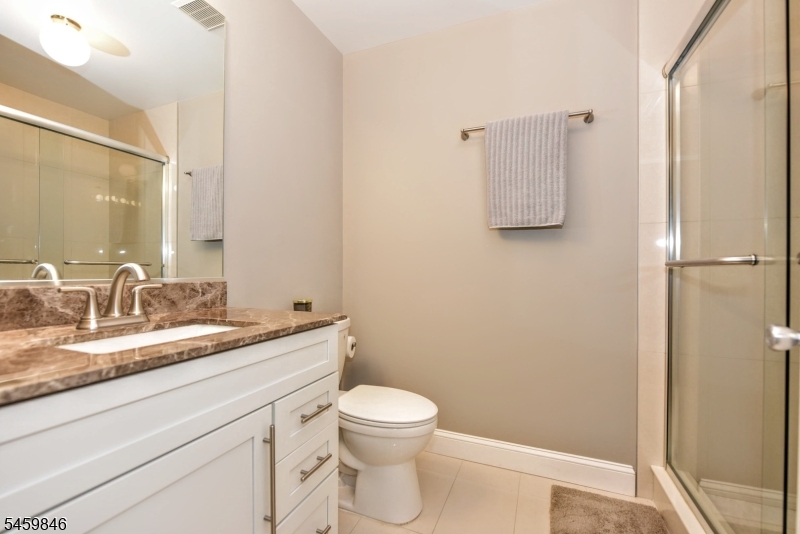 1240 Garrison Ct 1240 Property Photo 11