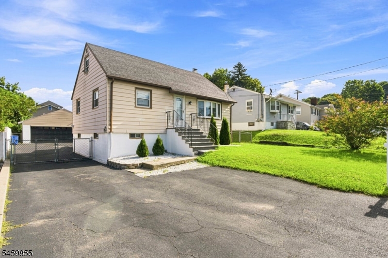 13 Kovach St Property Photo 21