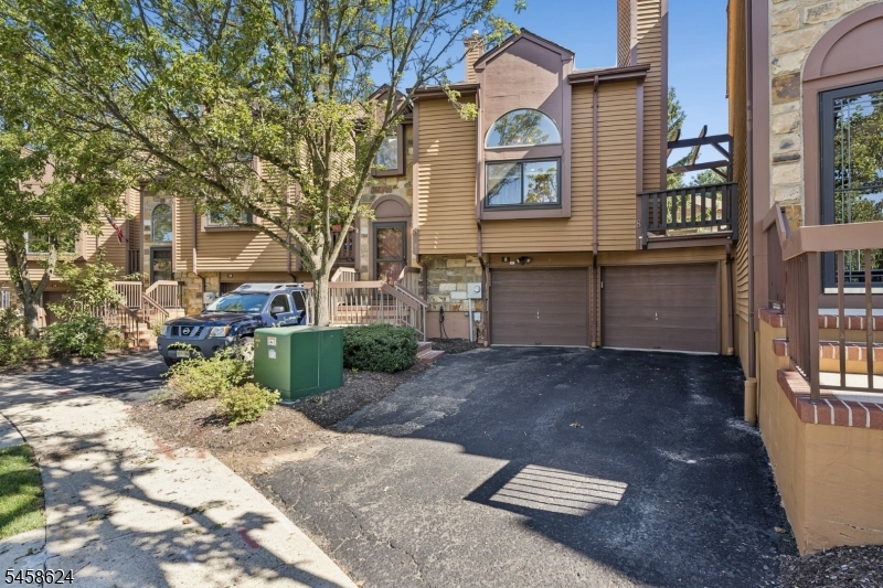 8 Faesch Ct Property Photo 1
