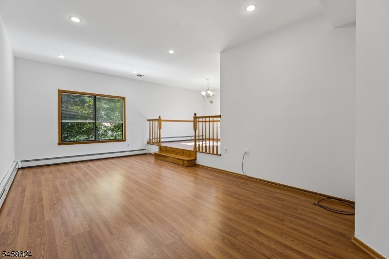 8 Faesch Ct Property Photo 4