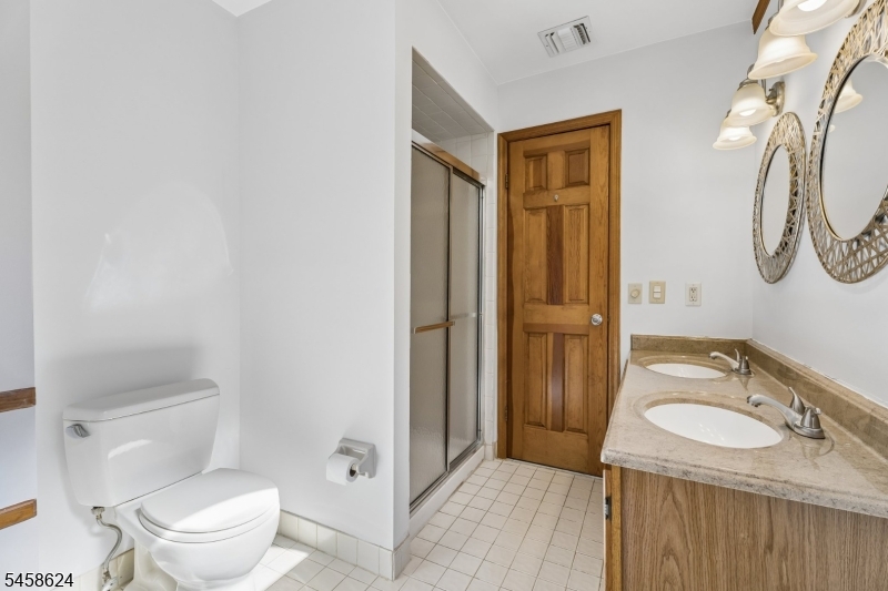 8 Faesch Ct Property Photo 10