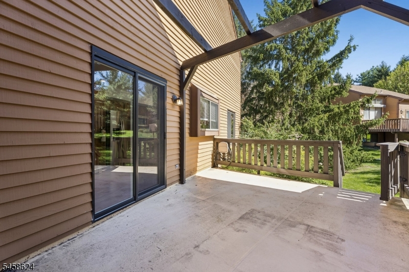 8 Faesch Ct Property Photo 15
