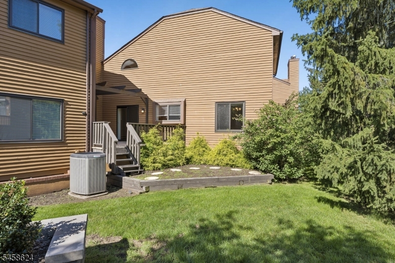 8 Faesch Ct Property Photo 16