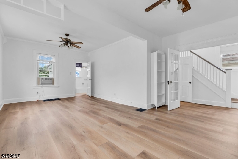 404 Elm St Property Photo 4