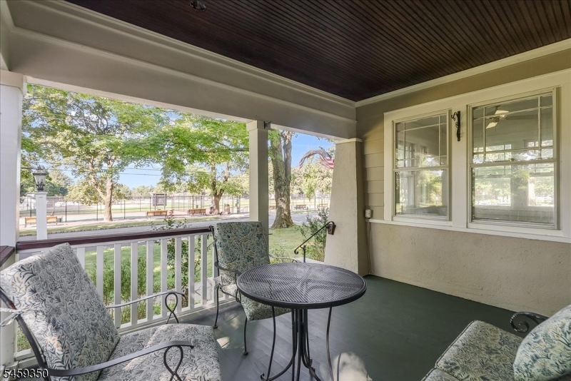 25 Orchard St Property Photo 5