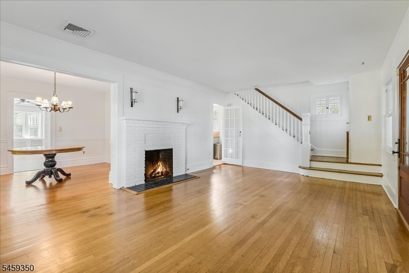 25 Orchard St Property Photo 10