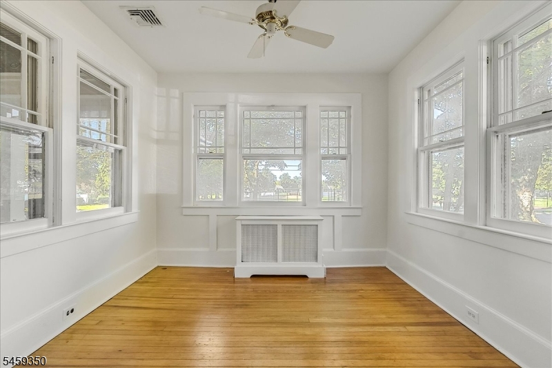 25 Orchard St Property Photo 15