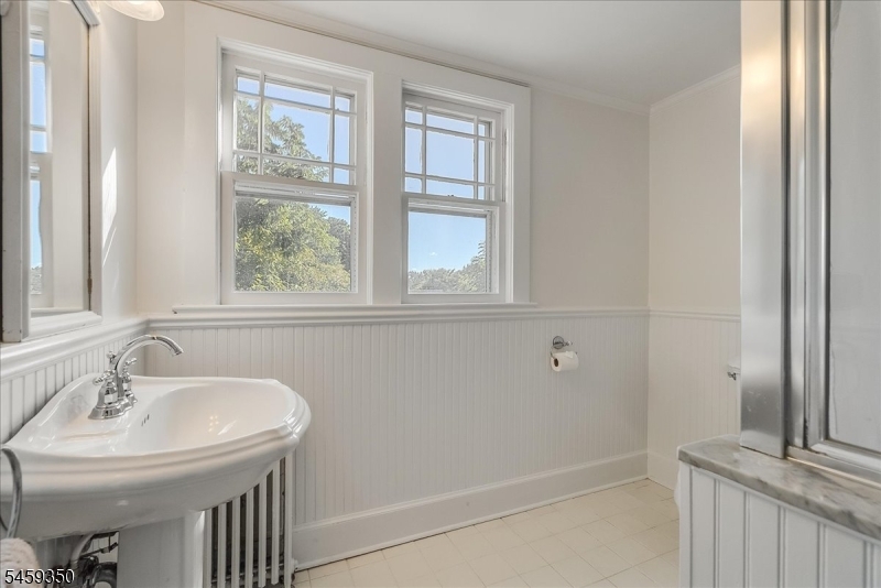 25 Orchard St Property Photo 23