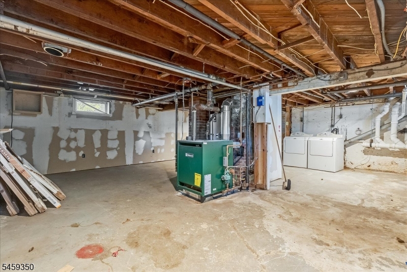 25 Orchard St Property Photo 31