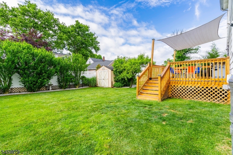 1601 Raritan Rd Property Photo 8