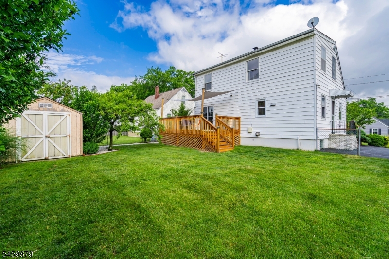 1601 Raritan Rd Property Photo 9