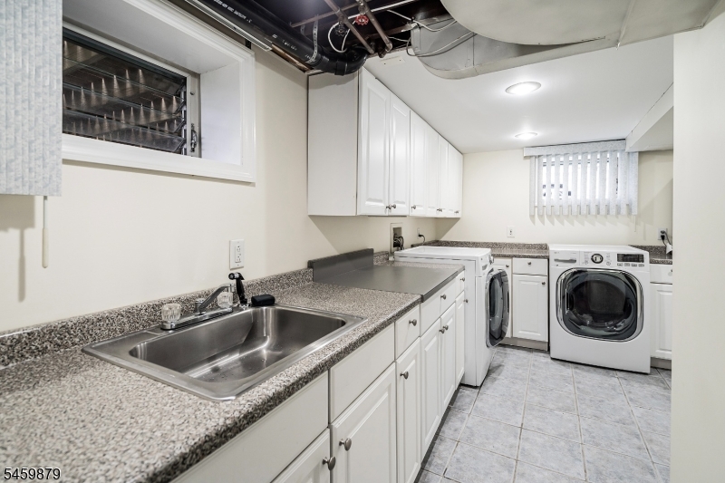 1601 Raritan Rd Property Photo 15