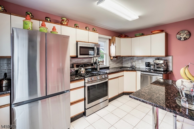 1601 Raritan Rd Property Photo 20