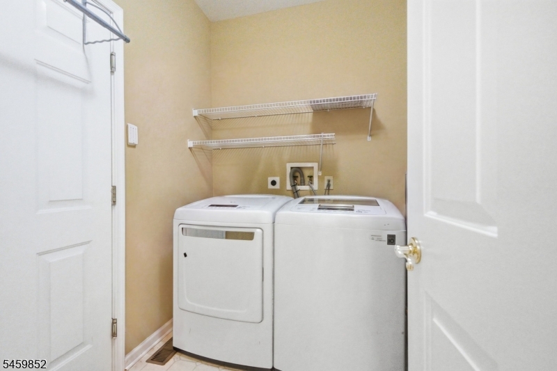 4 Hillside Ct Property Photo 19