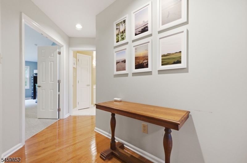 4 Hillside Ct Property Photo 22