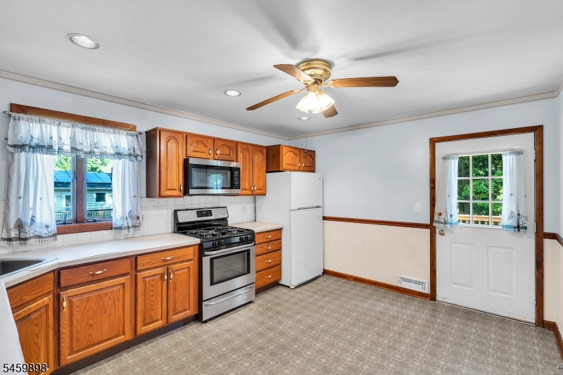 10 Park Ter Property Photo 11
