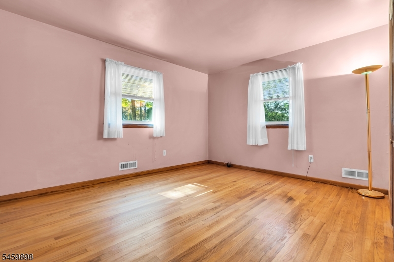 10 Park Ter Property Photo 16