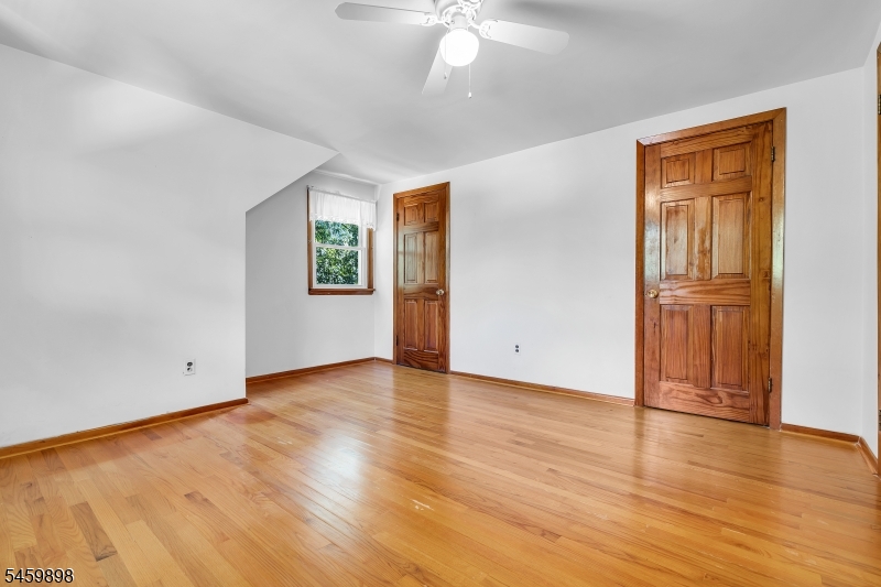 10 Park Ter Property Photo 17