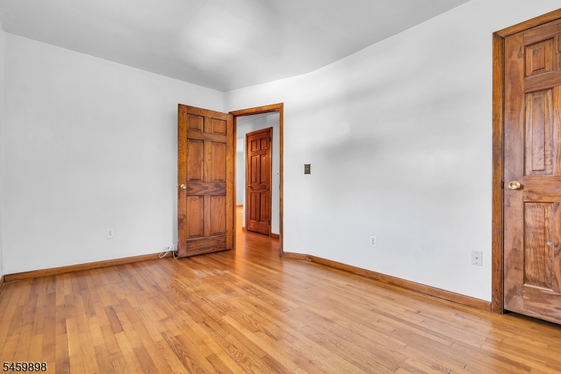10 Park Ter Property Photo 18