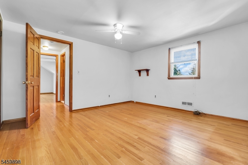 10 Park Ter Property Photo 22