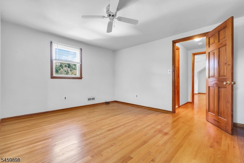 10 Park Ter Property Photo 23