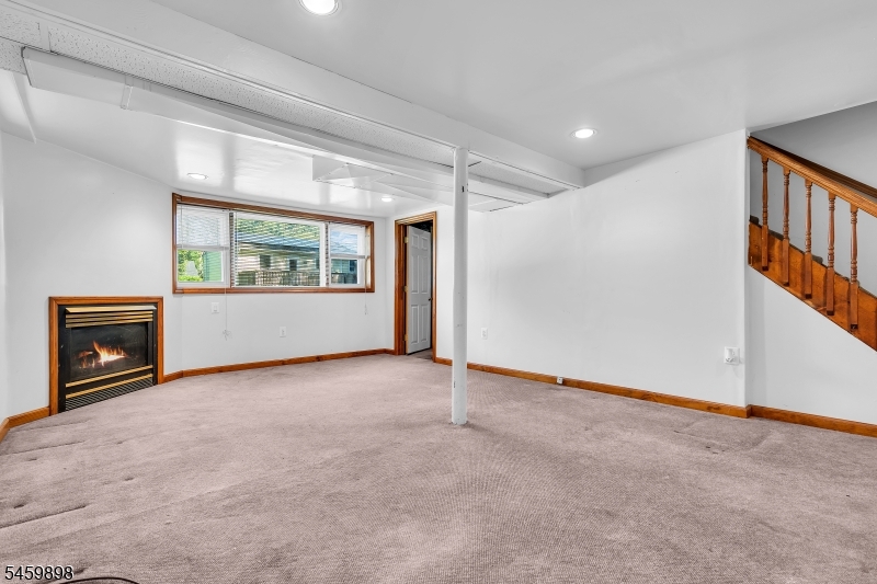 10 Park Ter Property Photo 26