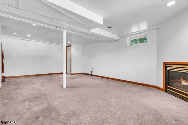 10 Park Ter Property Photo 27