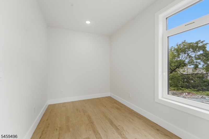 77 Brookside Ave Property Photo 29