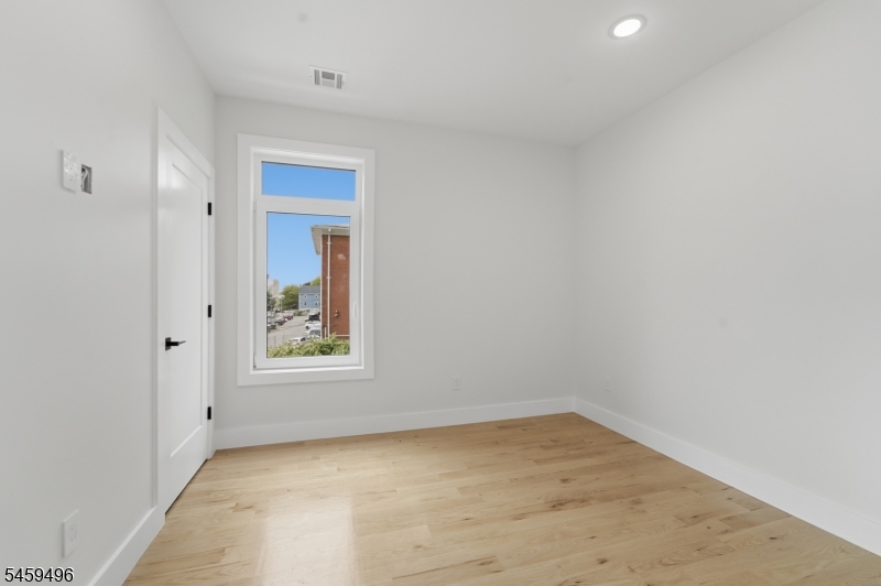 77 Brookside Ave Property Photo 31