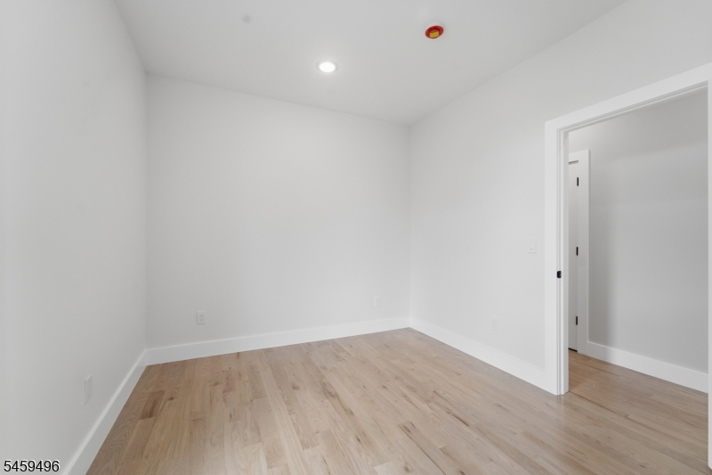 77 Brookside Ave Property Photo 32