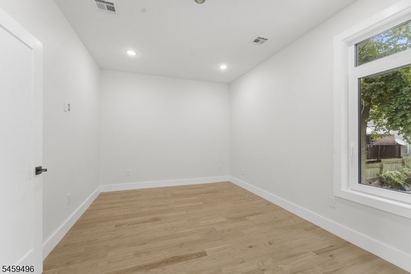 77 Brookside Ave Property Photo 34