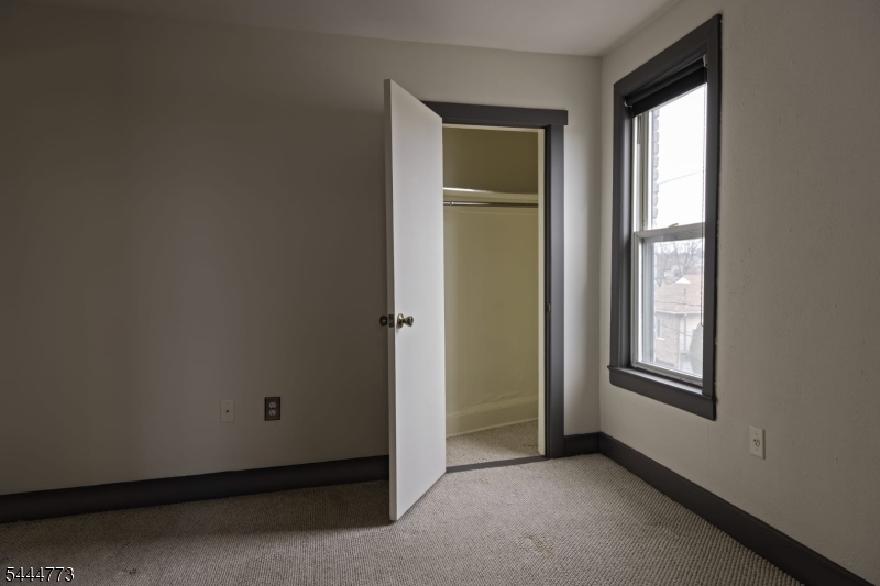 181 Lincoln Pl 3 Property Photo 6