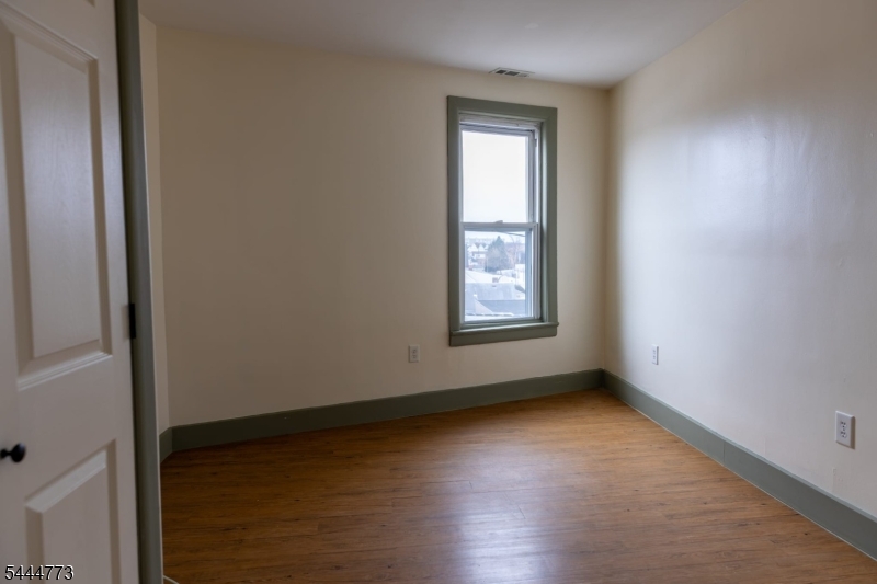 181 Lincoln Pl 3 Property Photo 14