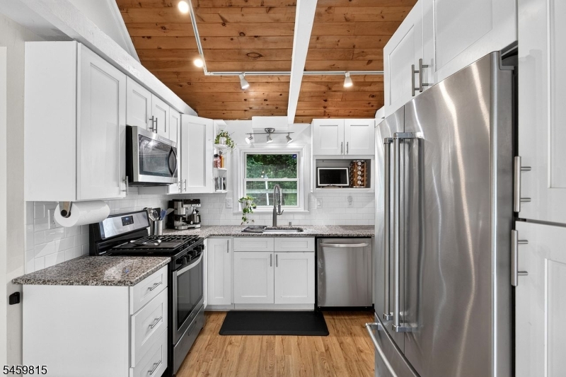 433 Wheeler Pl Property Photo 5