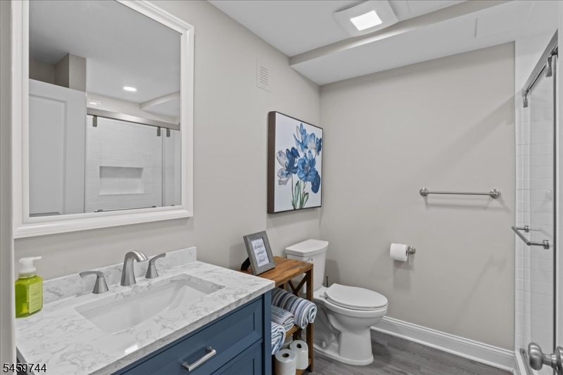 5 Thames Ln Property Photo 38