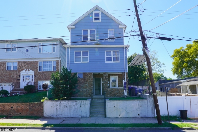 204 Baltimore Ave Property Photo 1