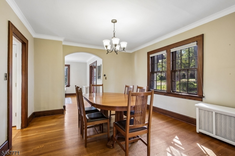 129 Tulip St Property Photo 4