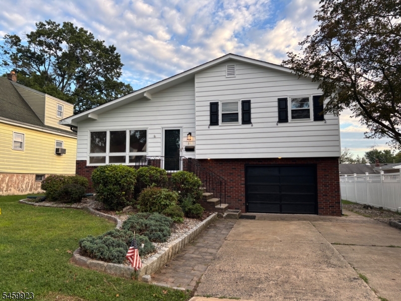 331 W Frech Ave Property Photo 1